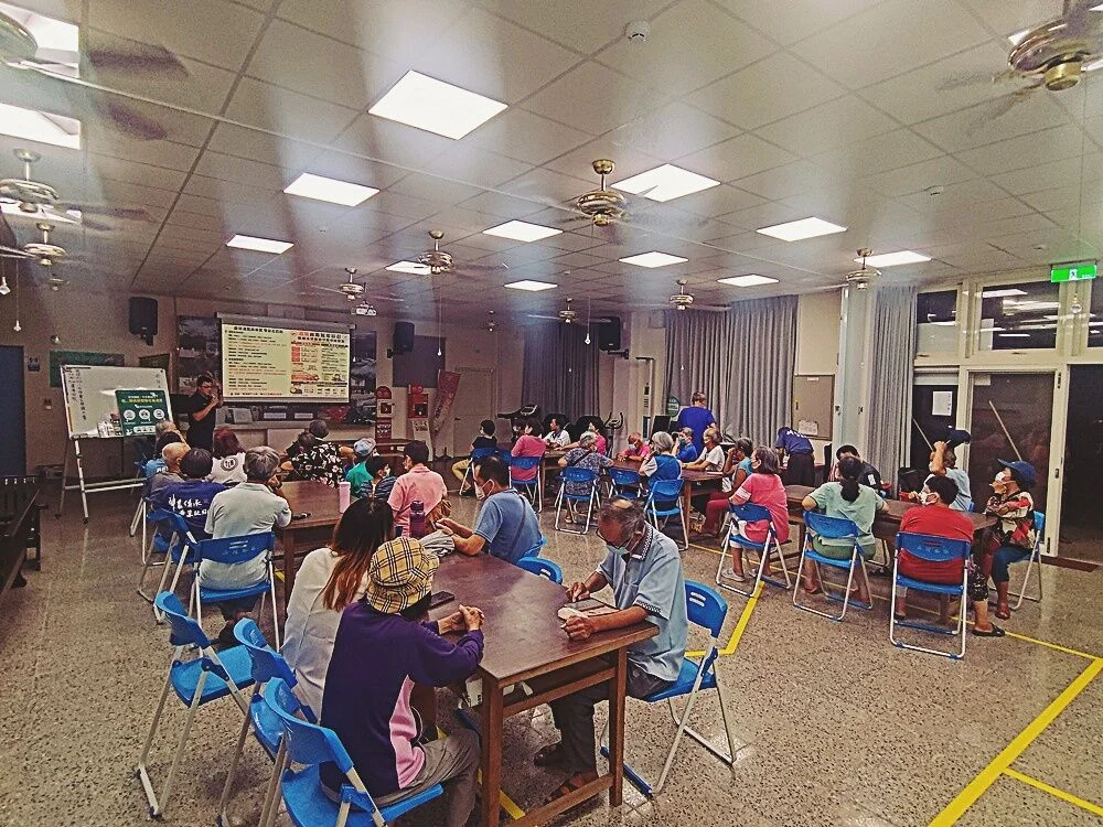 9月交通安全月起跑!沙港警前進鼎灣社區 宣導交安與防詐