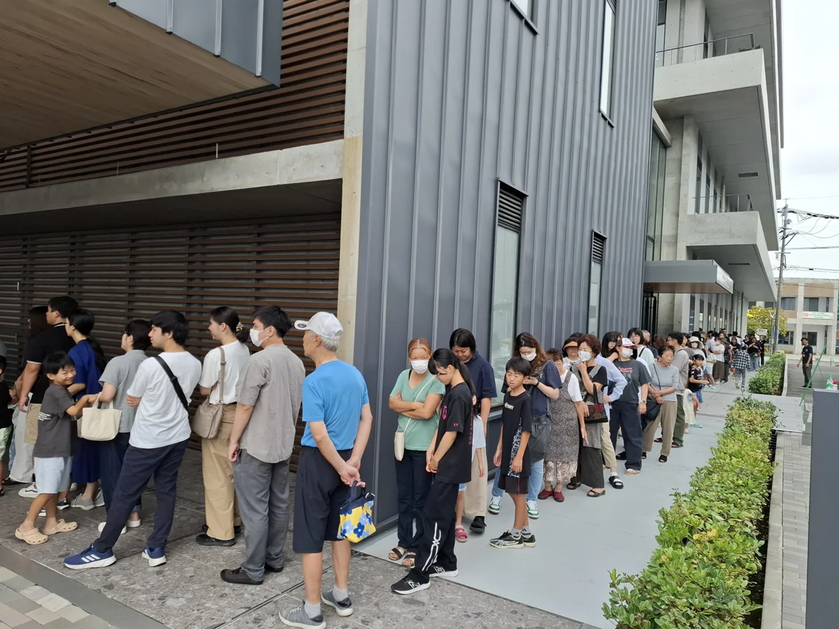 跨海送暖!黃偉哲赴熊本災區 臺南果汁餐車巡迴應援