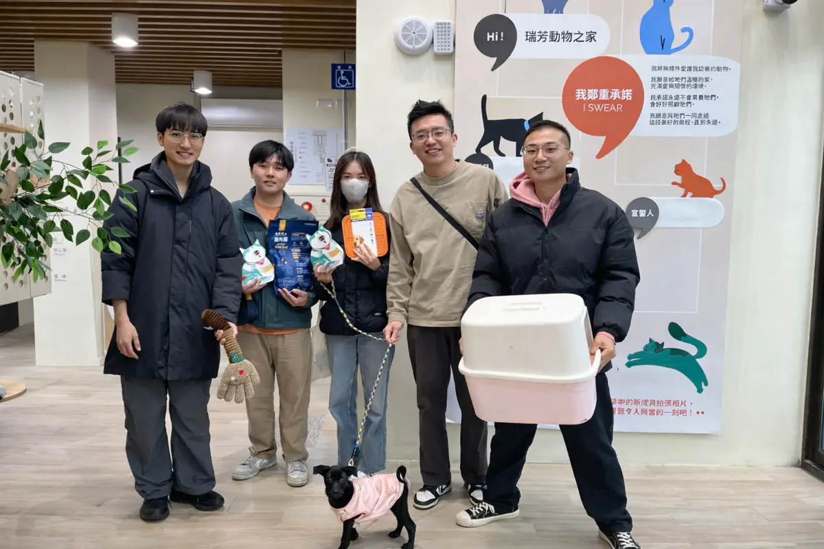 「最萌同事」報到!三重二重派出所迎新成員,暖心認養瑞芳「微笑黑犬」