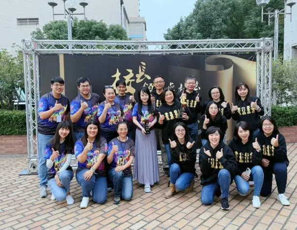 苗栗教育之光!竹南國中、東興國小勇奪教學卓越獎金銀雙獎,縣府豪氣加碼百萬獎金