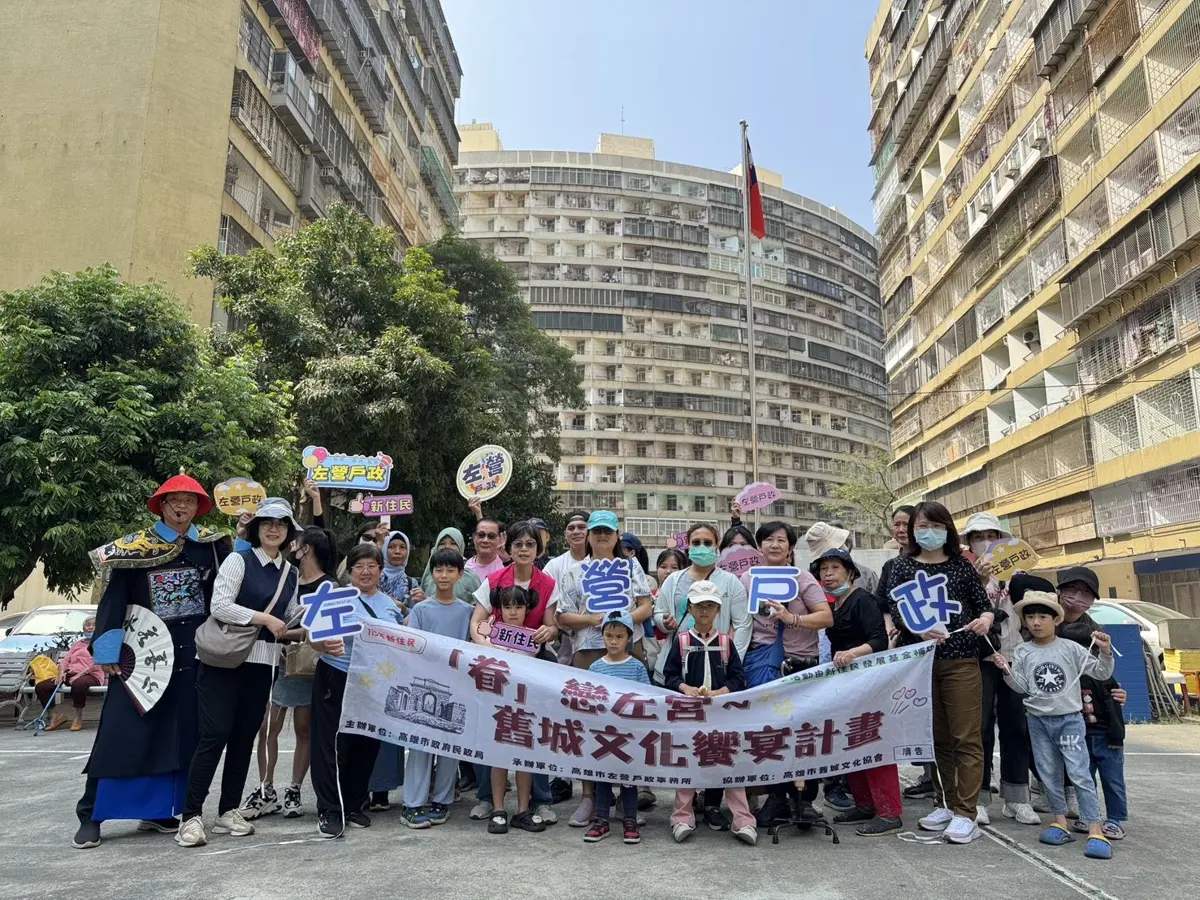 高雄新玩法！新住民漫步770米「見城之道」，親手絹印門神帶回家