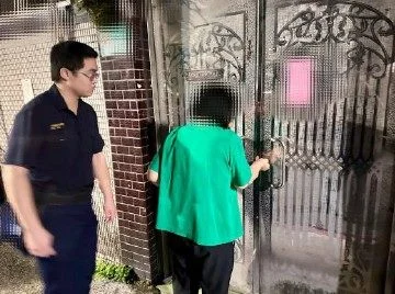 83歲阿嬤領愛心餐迷航！大同警與實習生「一波三折」暖心送回安置處所
