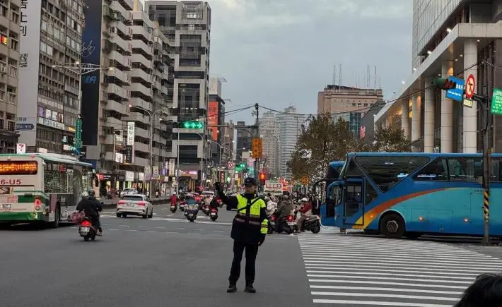 端午連假出遊不塞車!北市警提早布署 百處路口交管資訊大公開