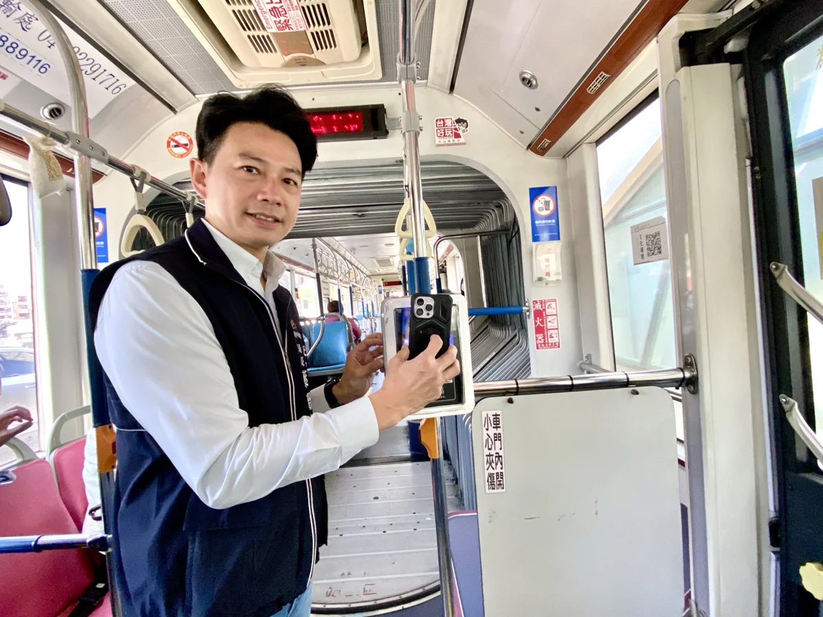 手機就是交通卡!台中「市民限定乘車碼」進校園 朝陽科大率先試辦
