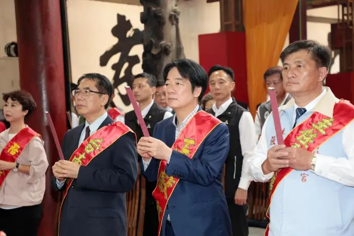 賴總統親臨台南大天后宮!揭匾「恩溥黎庶」 黃偉哲陪同傳承百年香火