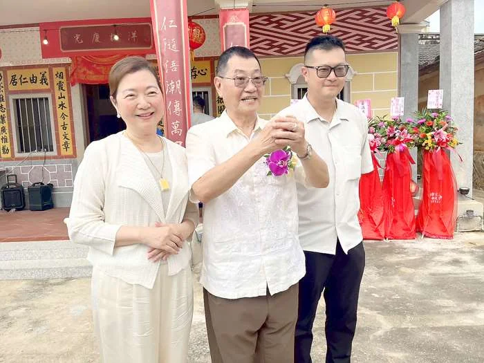 台北夫妻砸心血圓夢!金寧鄉「仁佳樓」歷時3年修復絕美點燈,老洋樓迎來新生命