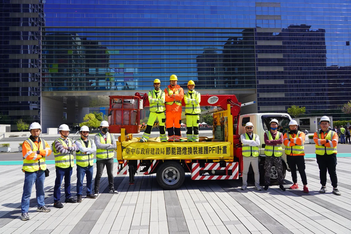 台中市路燈全面升級LED!年省1.3億電費,10年狂賺8千萬碳權收益