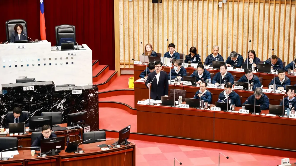 高雄市政焦點:陳其邁拍板鳳山新公園年底完工!同步因應少子化、兒少數位安全挑戰