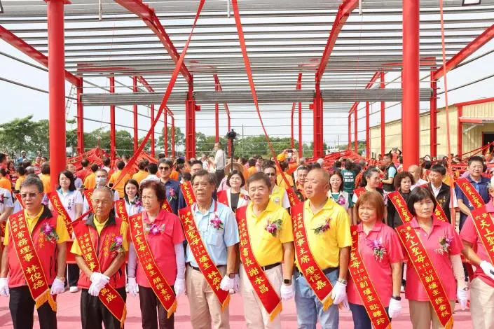 雲林六房媽五間厝股紅壇上樑!張麗善率千人祈福 預告2026年過爐盛典