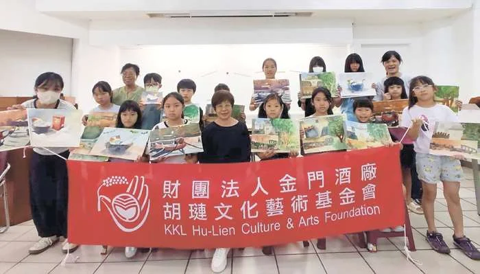 胡璉美學沙龍水彩研習圓滿落幕!學員大秀成果,陳龍安盼藝術走入金門日常