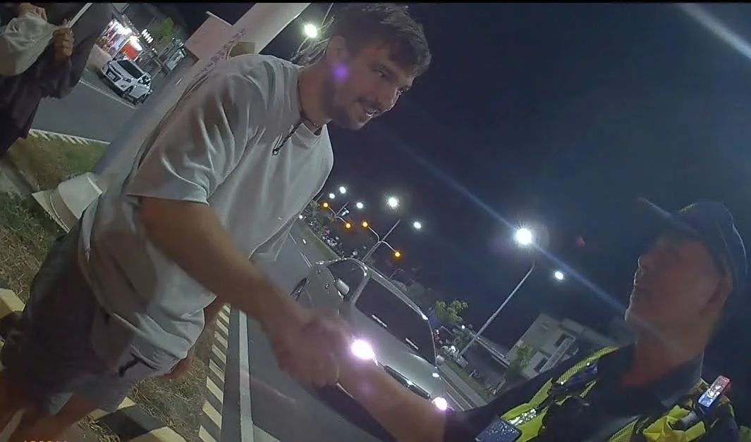 看台東國慶煙火錯過末班車!3外籍生路邊無助招手 大武暖警即刻救援