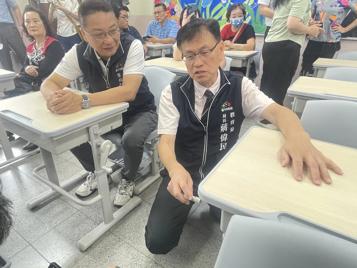 台中市國中小「可調式課桌椅」全面到位!斥資近4.9億計畫趕在開學前完成