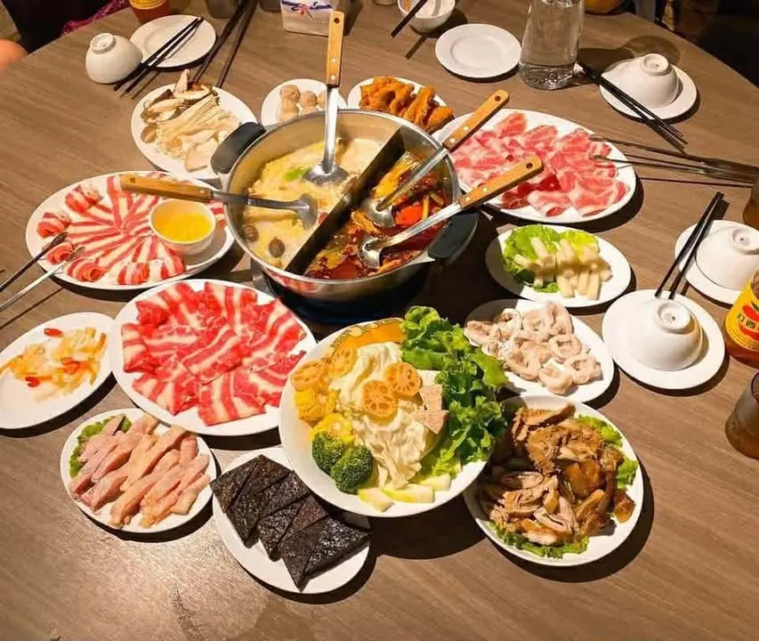 【桃園平鎮】老碼頭麻辣酸菜白肉鍋必吃地圖:解析40天發酵的溫潤酸香