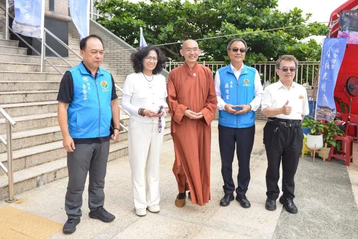 通霄「月光音樂會」溫暖人心！副縣長邱俐俐：點亮心燈，為他人照亮前路