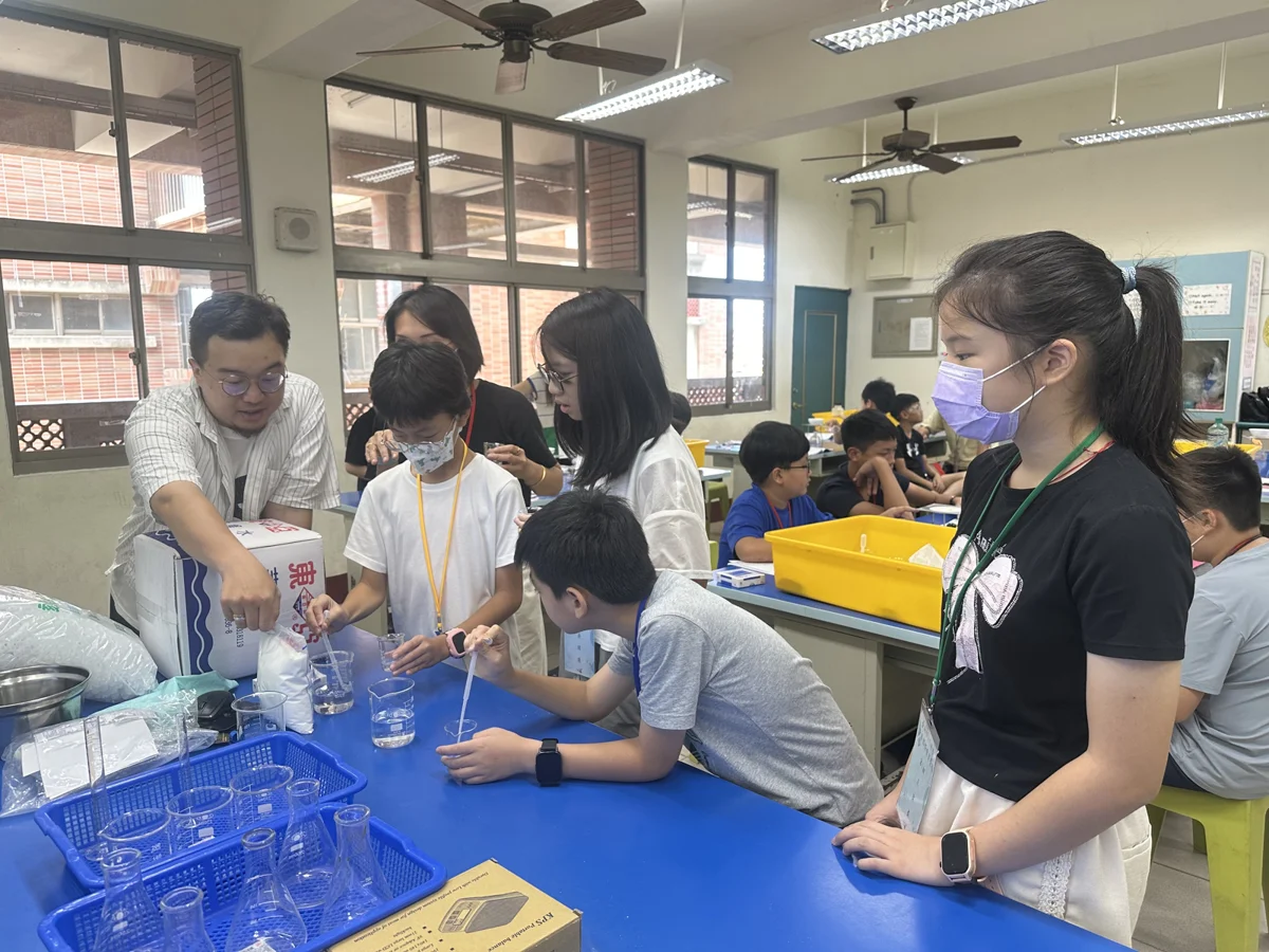 臺南國小夏令營大玩「鹽」科學!做冰淇淋、鹽滷豆花還能學SDGs