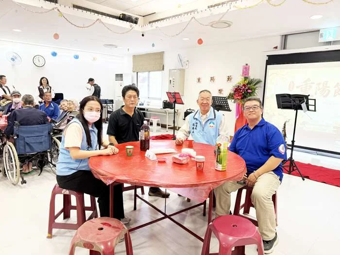 金門松柏園重陽餐會溫馨登場!陪伴123位長輩在地安老享美食聽音樂