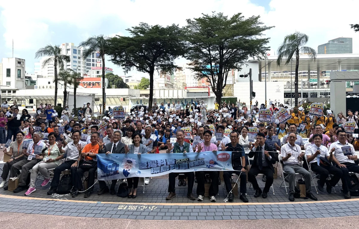 2026臺灣科普環島列車抵臺南!31個攤位玩轉AI與半導體,逾千名師生嗨翻