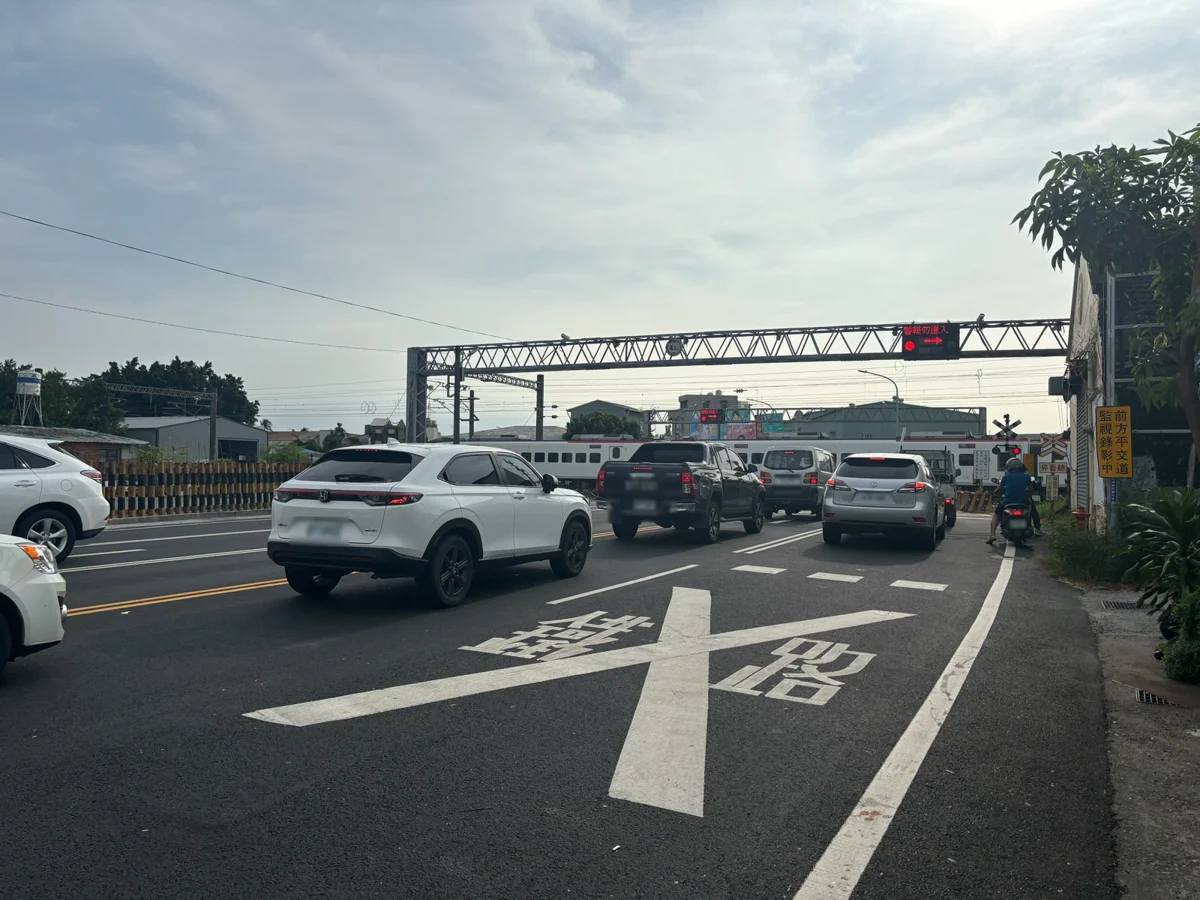 告別平交道塞車惡夢！新營東山路將拓寬至20公尺 10/27辦說明會