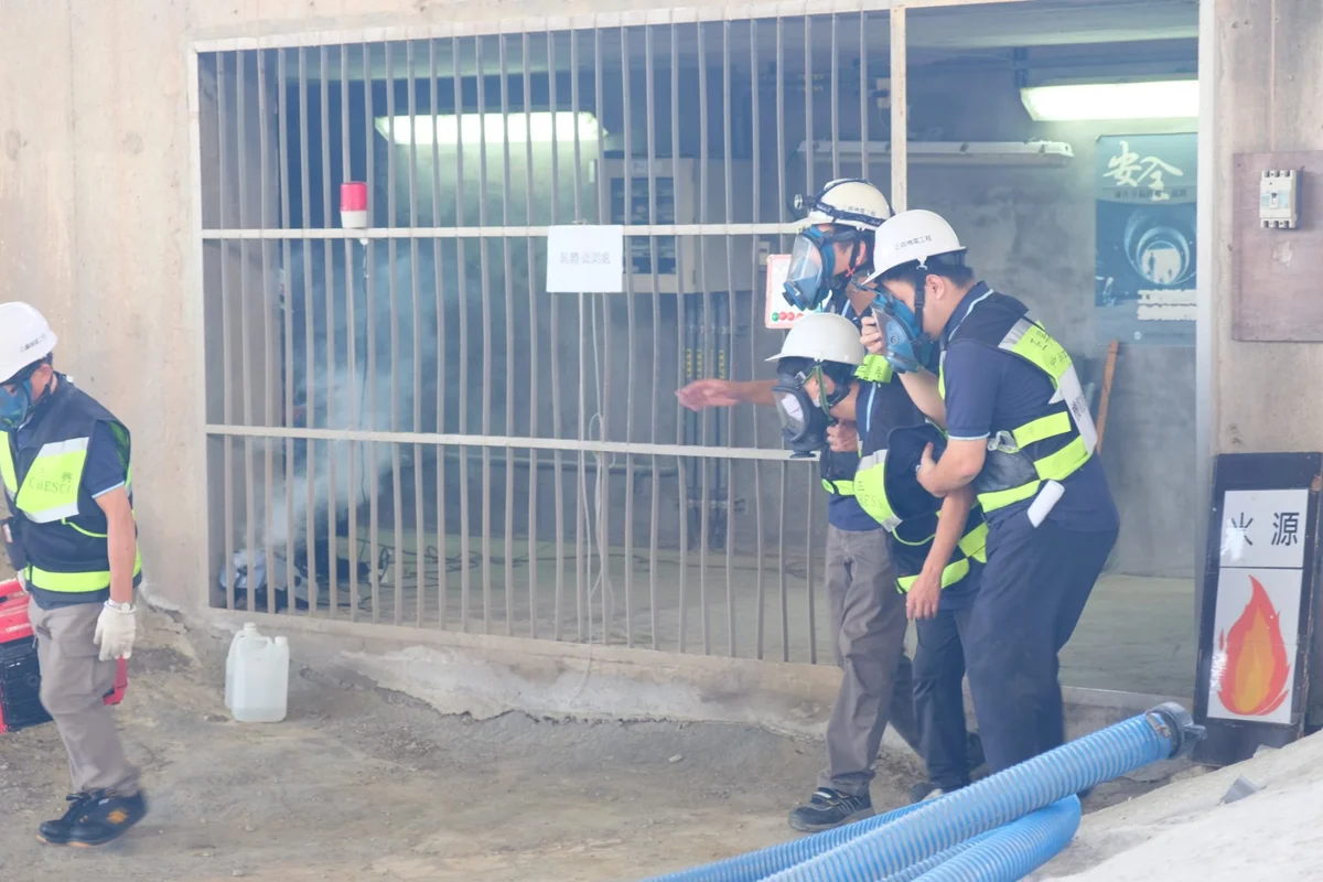 北市府模擬5級地震引發火災！新工處攜手多單位舉辦共同管道防災演練