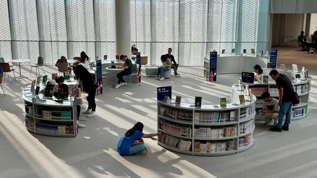 2025台中人都在讀什麼?市圖書館年度借閱排行榜出爐!《全知讀者視角》奪冠,借書效率大升級