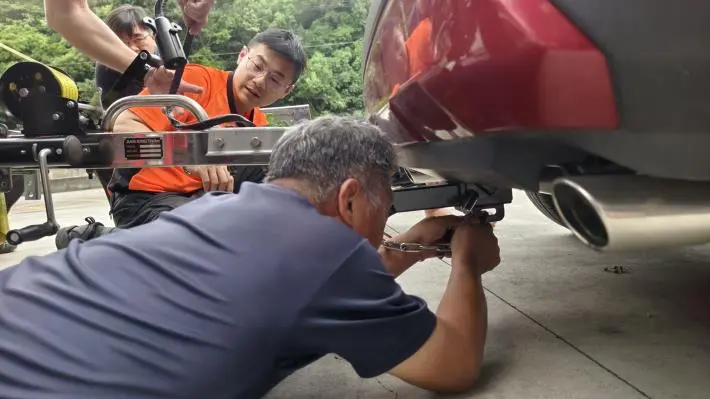 梅雨季來襲！三義消防實戰演練船艇拖車 備戰水域救援