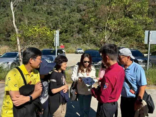 入山別玩命!苗栗消防泰安溫泉區揭秘「救命神器」,登山客必看保命3招