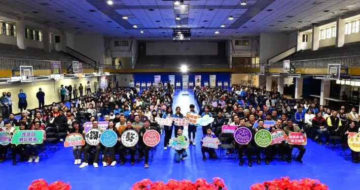 台南母語日表揚!國中生寫詩悼花蓮震災「鏟子超人」奪冠感動全場