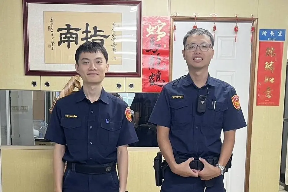 小學生搭公車「睡到終點站」!從樹林到板橋竟在木柵被尋獲 警暖心救援
