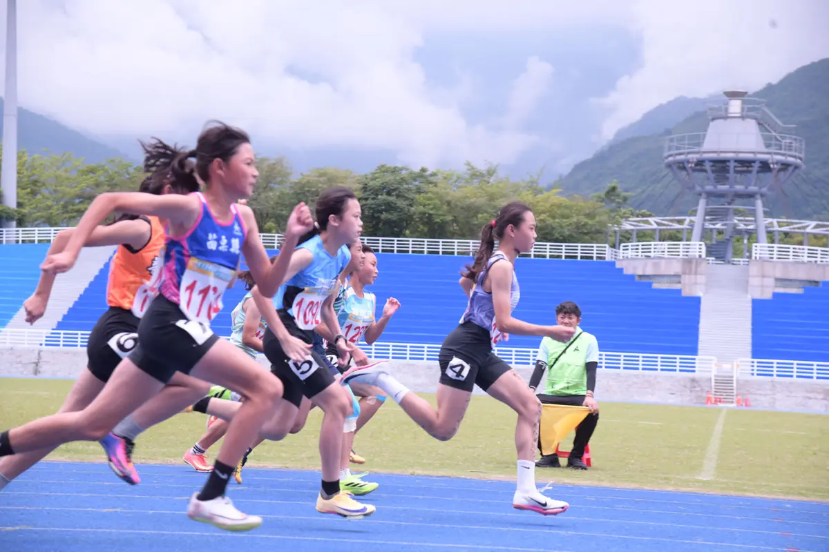全國田徑小將齊聚花蓮!2026小學田徑賽今開跑 徐榛蔚熱情歡迎逾2千健兒