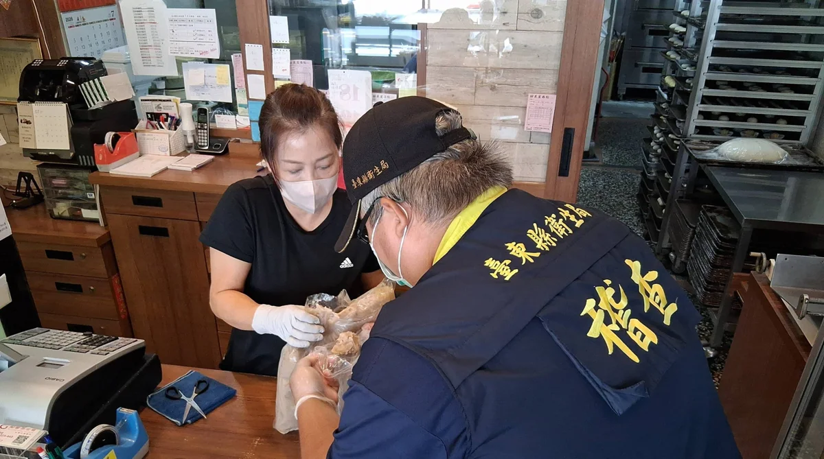 臺東中秋食品抽驗53件全合格!衛生局長親授「五要二不」安心烤肉攻略