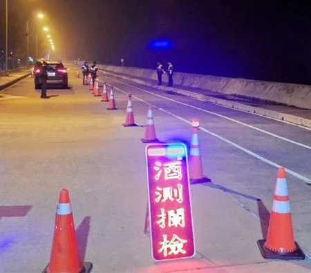 馬祖警方夜間路檢出擊！重機騎士酒駕遭逮 依公共危險罪送辦