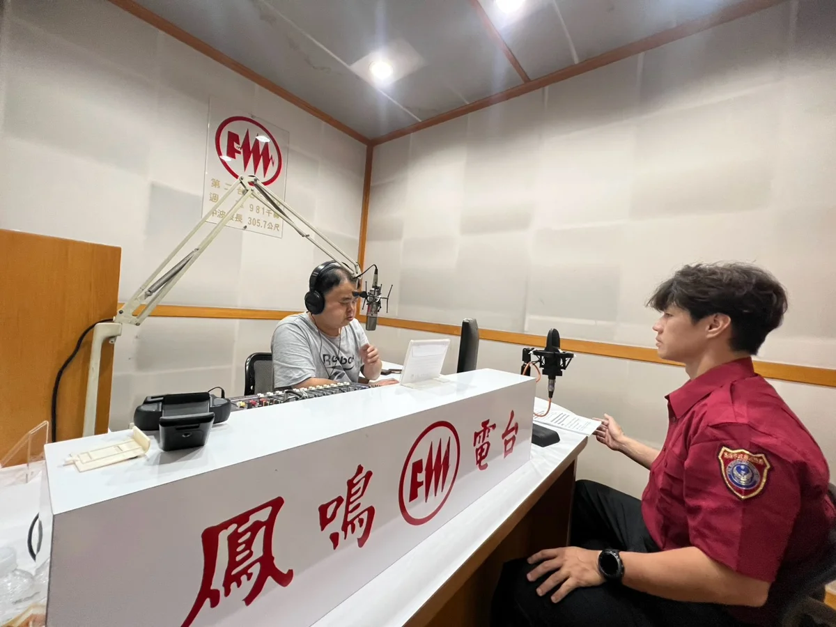 行動電源起火怎麼辦?高雄大昌消防隊上廣播親授「4大居家防災保命術」