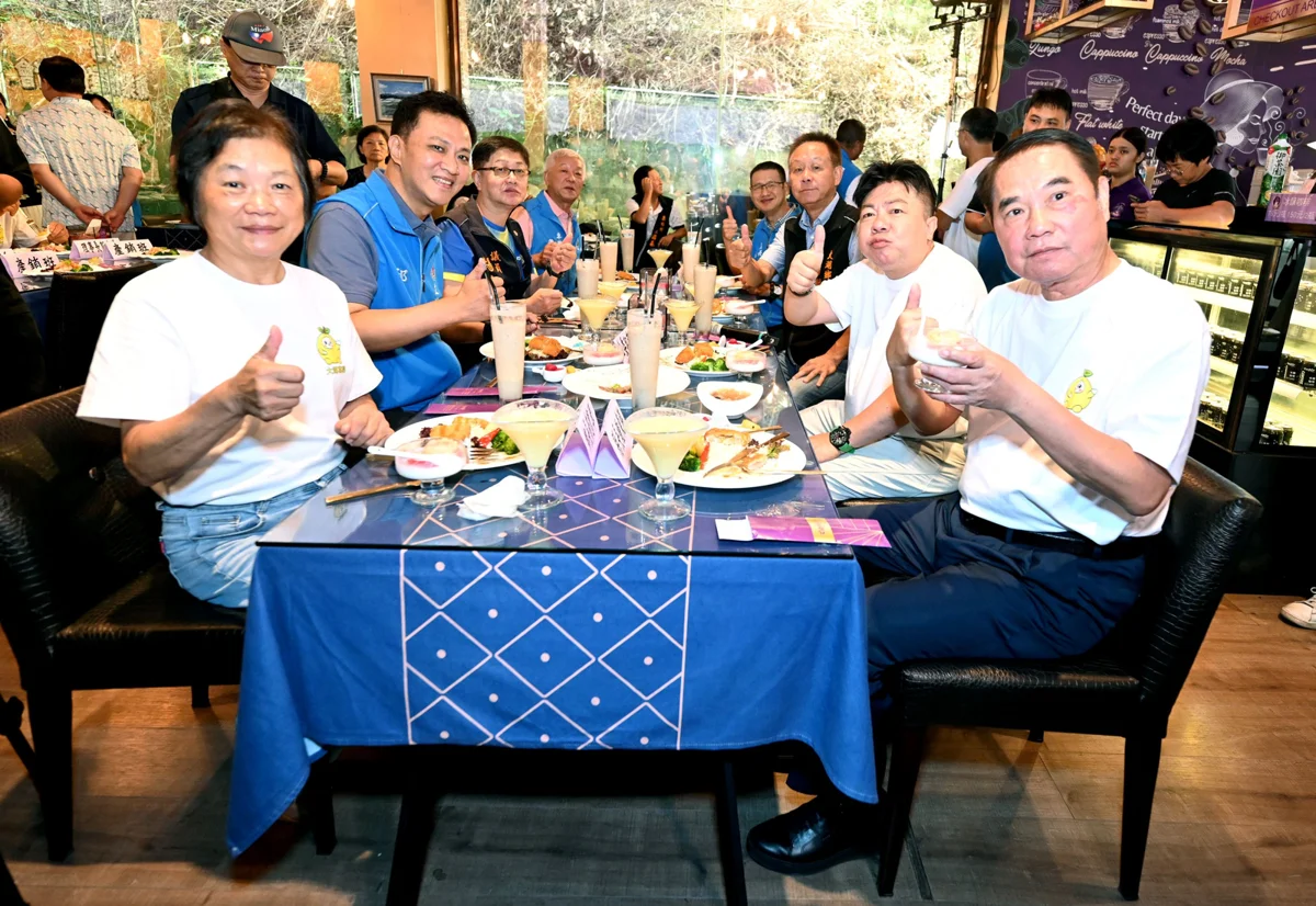 苗栗大湖尊梨上市!董至成代言自嘲「又大又圓」 縣長力推清涼消暑好滋味