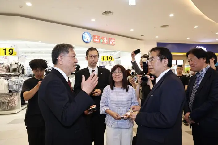 台南三井Outlet二期今試營運!黃偉哲開箱「西松屋」海外首店,500個職缺等你來