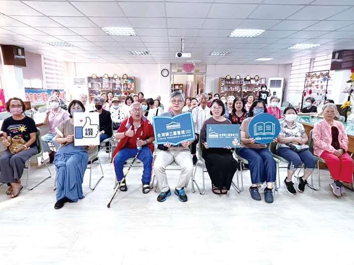 金湖鎮圖書館健康講座大公開!台中榮總主任周育誠教你5大類飲食護腦攻略