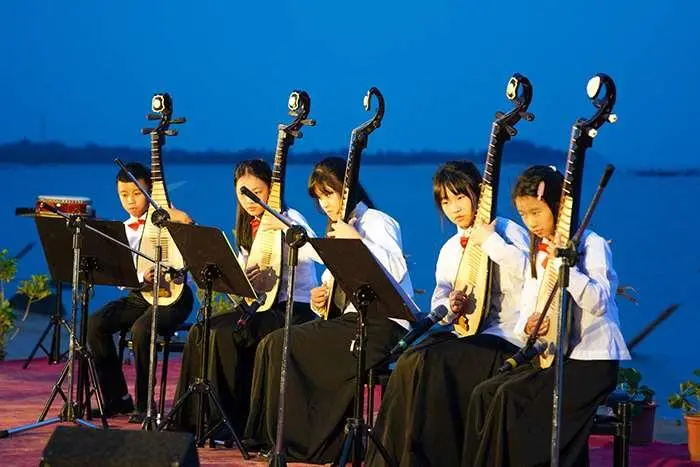 西口國小音樂會:灑落夕陽的樂音