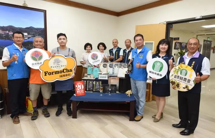 苗栗之光!青農張家齊「福爾摩茶」獲全球最佳20品牌,長榮商務艙也指定要喝