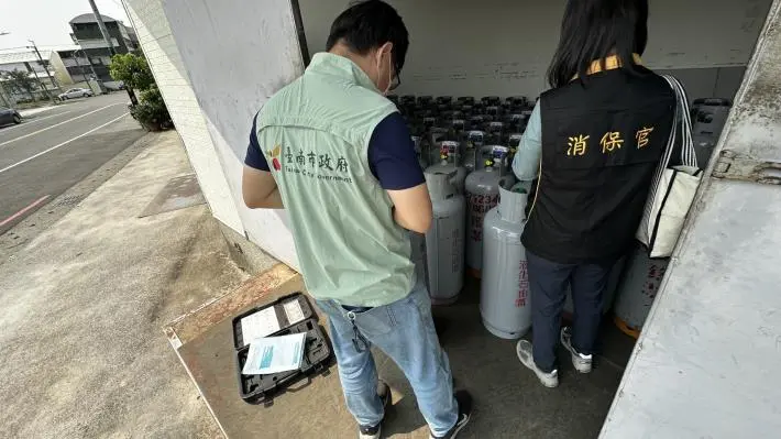 塑膠袋喊漲?南市府啟動稽查防哄抬 黃偉哲籲市民:理性消費勿囤貨