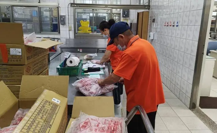 台南校園午餐明起恢復供應豬肉!黃偉哲掛保證:來源可溯、安心吃