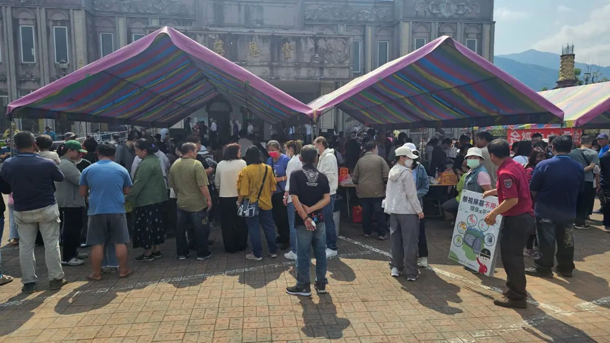 清明掃墓小心「燒」到山林！高市消防局授「四不一要」防火訣竅，六龜區加強宣導