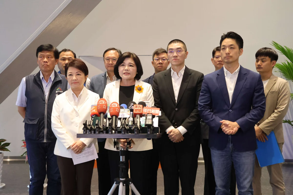 四縣市長齊聚抗「致癌油」!張麗善轟中央失職 下週自辦國是會議