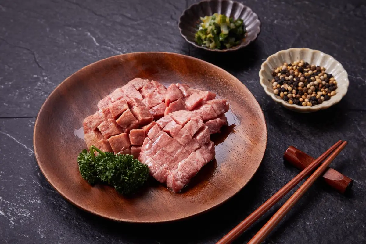 桃園蘆竹大漠紅頂級燒肉：主打厚切牛舌與現切Prime肋眼吃到飽