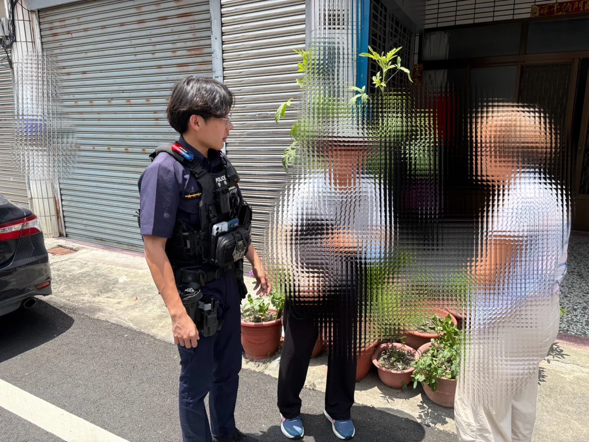 8旬翁騎單車領80萬買地!北斗警暖心護鈔一路送回田尾