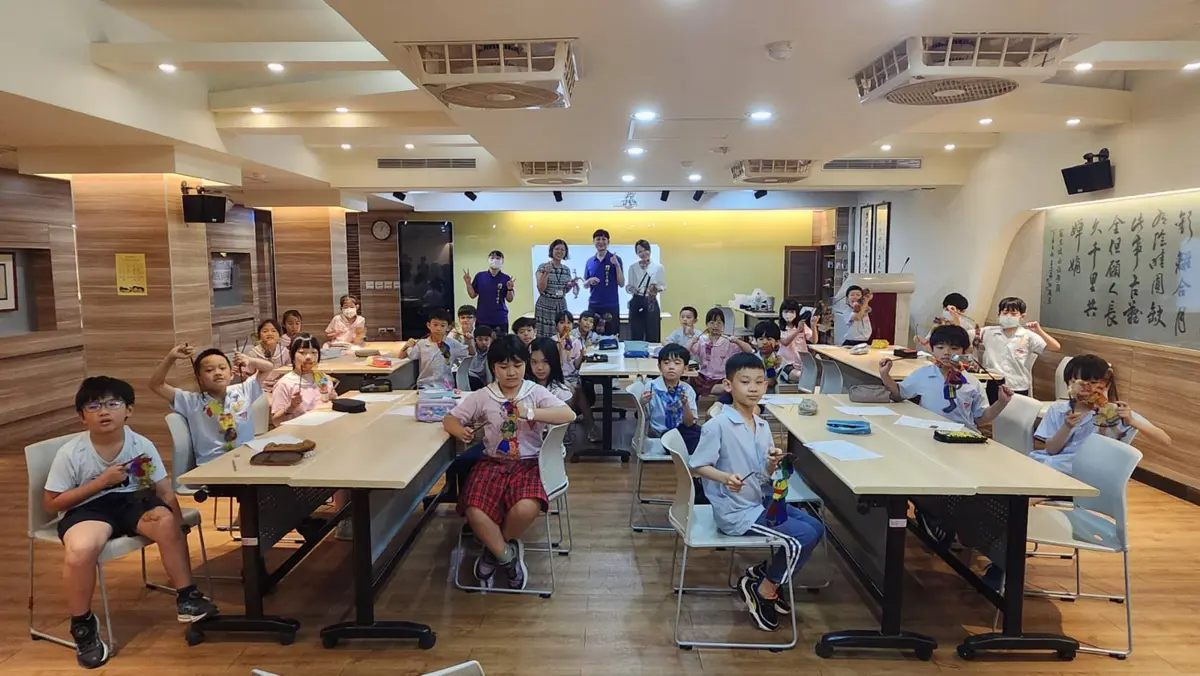 皮影戲活起來了!興德國小聯手專業劇團 小學生化身「小偶師」大玩光影創意