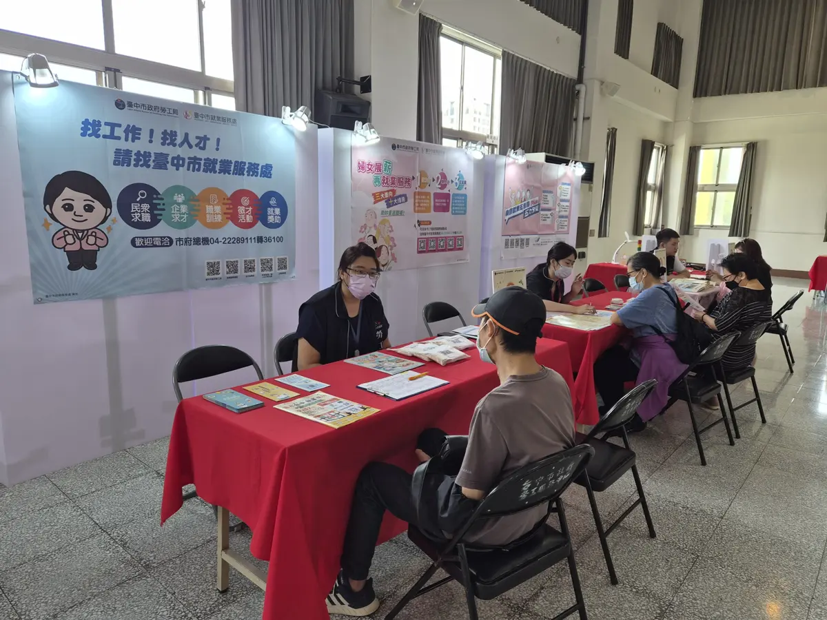 聽障青年求職屢碰壁陷迷惘 台中市府伸援手助他找到發光舞台
