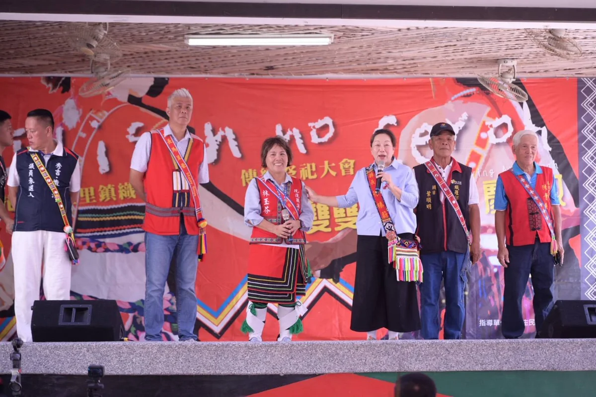 花蓮豐年祭熱鬧登場!徐榛蔚連跑玉里、富里多個部落 與族人同慶豐收