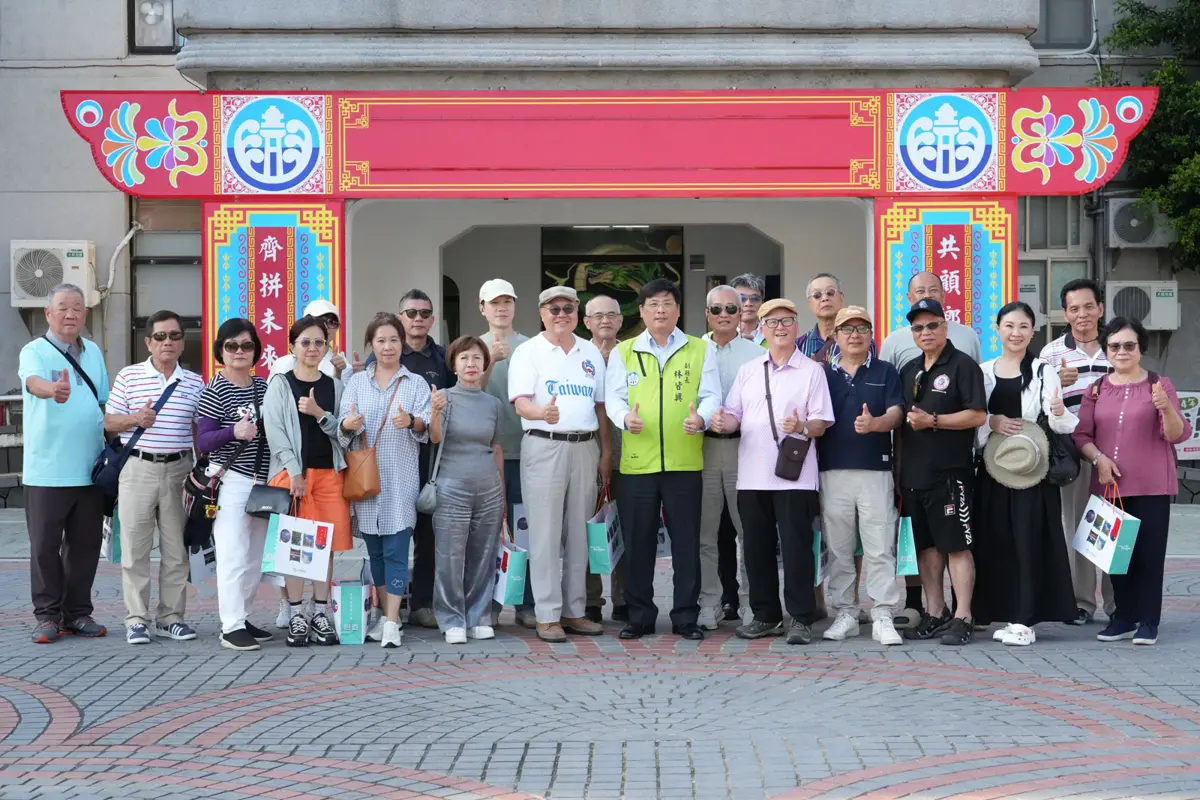 七龍珠夜空首秀!前立委李明憲率團訪澎湖 朝聖花火節盛況