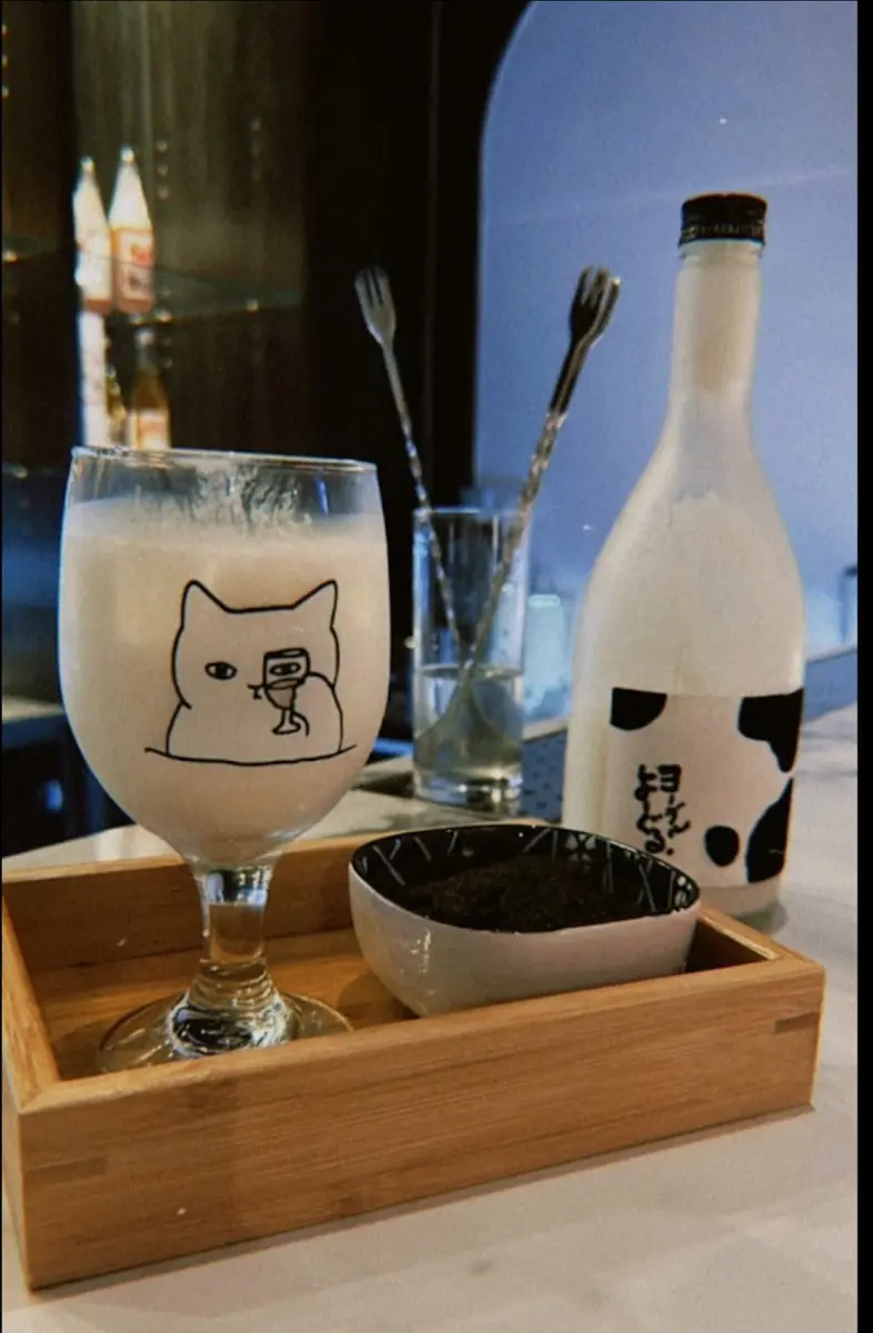 深夜好去處!以「貓」為概念的深夜的日式糰子店:時而慵懶 時而活潑 |花蓮阿梅商號