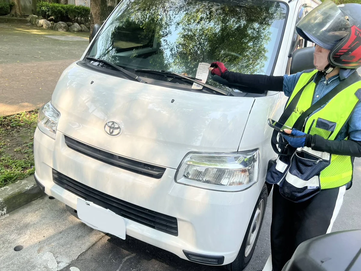 2026光復節連假新北路邊停車規定大公開！平日格暫停收費、18區商圈照常收費