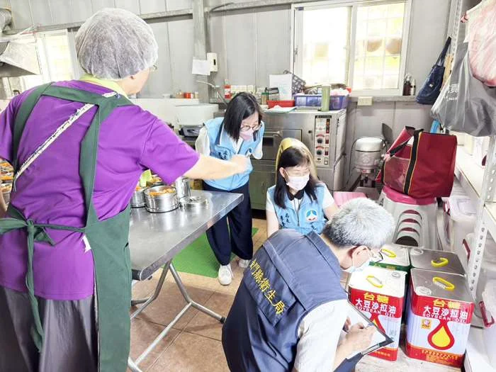食安拉警報!金門縣府擴大稽查「問題沙拉油」 確保學童長者吃得安心